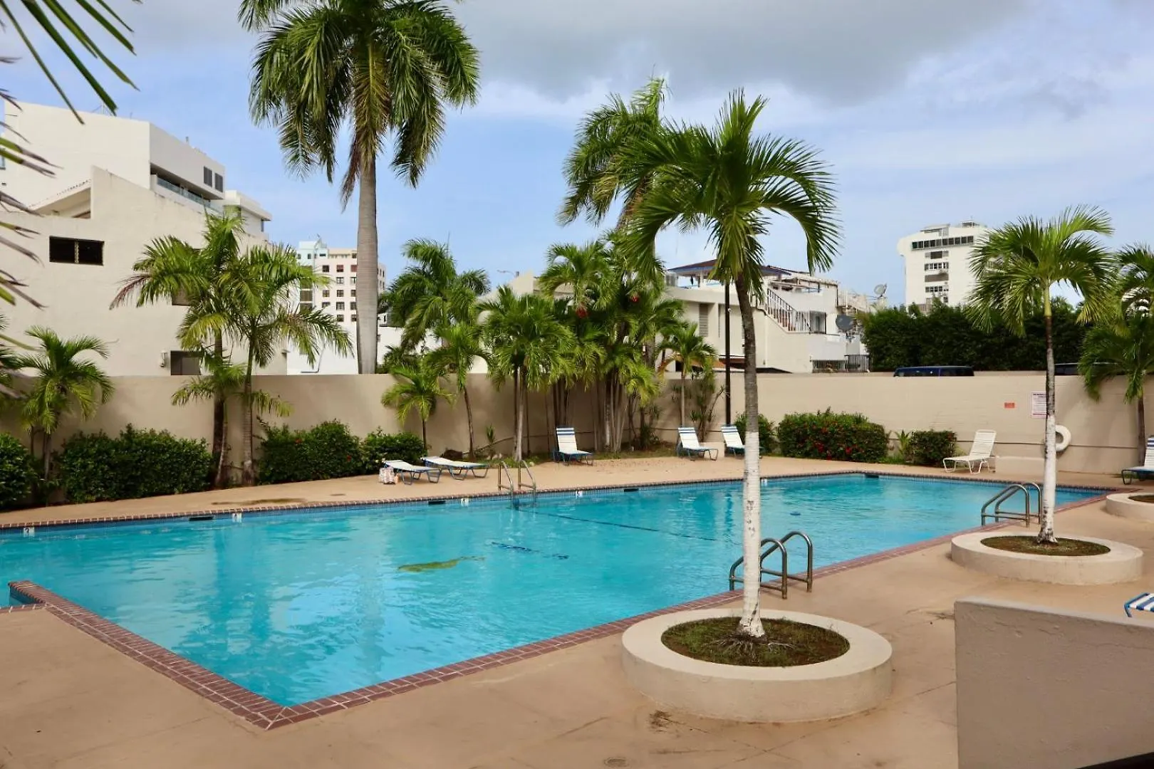 Downtown Isla Verde Luxe Apartment With Pool San Juan
